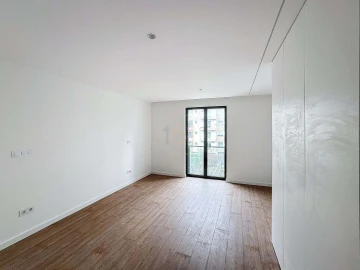 Apartamento T1 para Arrendamento em Cedofeita, Santo Ildefonso, Sé, Miragaia, São Nicolau e Vitória