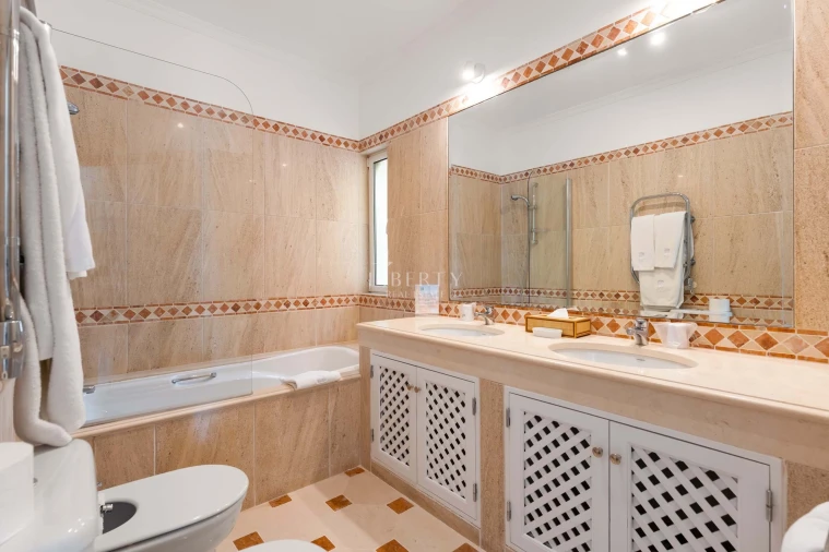 Apartamento T2 para Venda em Almancil Foto 17