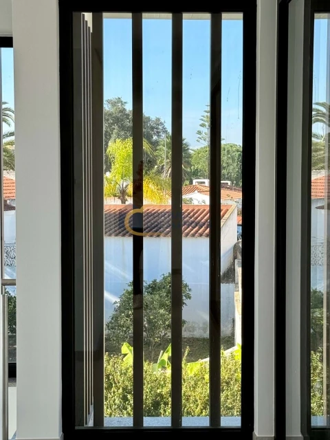 Moradia T4 para Venda em Albufeira e Olhos de Água