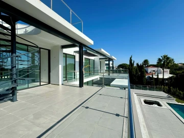 Moradia T4 para Venda em Albufeira e Olhos de Água