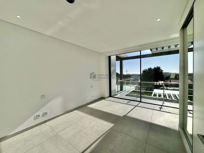 Moradia T4 para Venda em Albufeira e Olhos de Água Foto 34