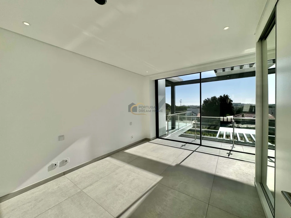 Moradia T4 para Venda em Albufeira e Olhos de Água Foto 34