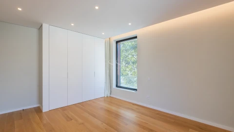 Apartamento T3 para Arrendamento em Aldoar, Foz do Douro e Nevogilde