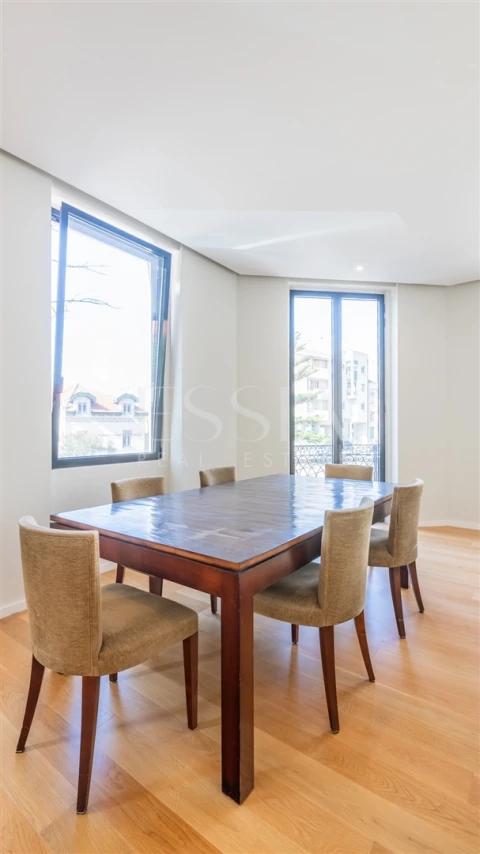 Apartamento T3 para Arrendamento em Aldoar, Foz do Douro e Nevogilde