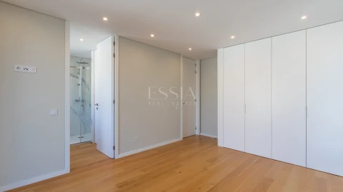 Apartamento T3 para Arrendamento em Aldoar, Foz do Douro e Nevogilde