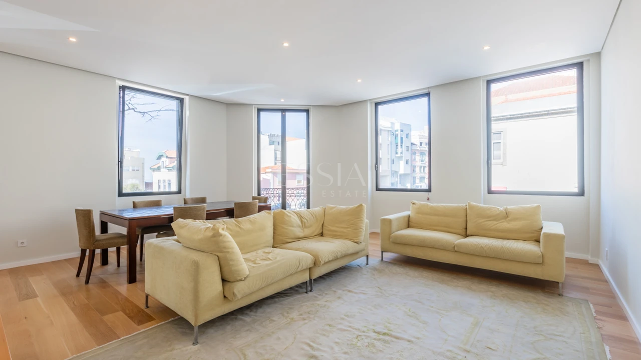 Apartamento T3 para Arrendamento em Aldoar, Foz do Douro e Nevogilde Foto 2