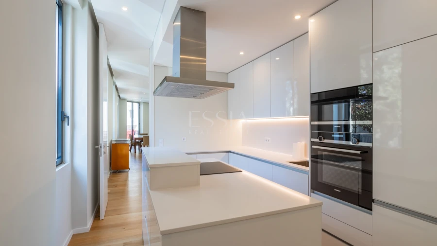 Apartamento T3 para Arrendamento em Aldoar, Foz do Douro e Nevogilde Foto 13