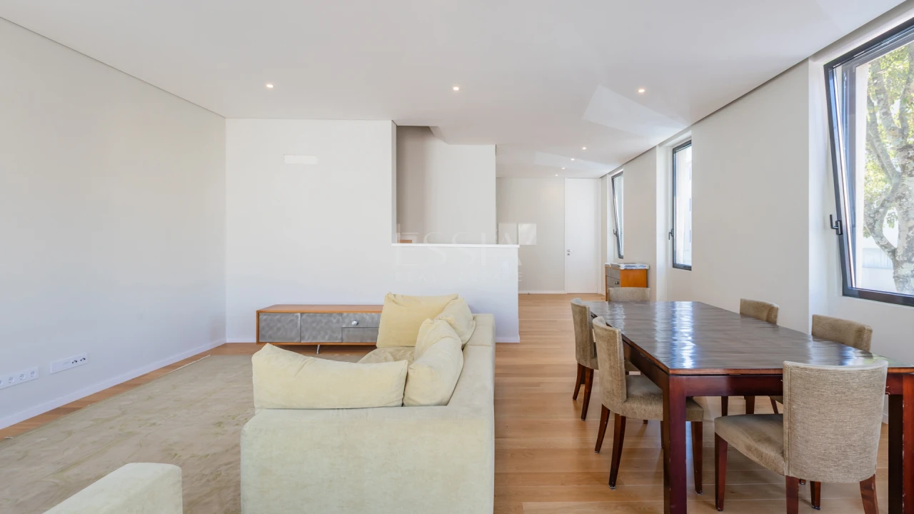 Apartamento T3 para Arrendamento em Aldoar, Foz do Douro e Nevogilde Foto 6