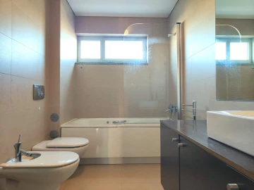 Apartamento T3 para Arrendamento em Glória e Vera Cruz