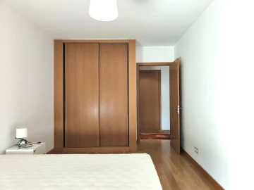 Apartamento T3 para Arrendamento em Glória e Vera Cruz