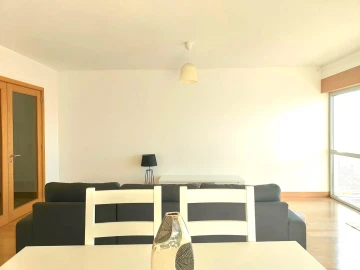 Apartamento T3 para Arrendamento em Glória e Vera Cruz