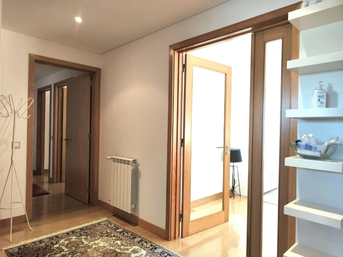 Apartamento T3 para Arrendamento em Glória e Vera Cruz Foto 3