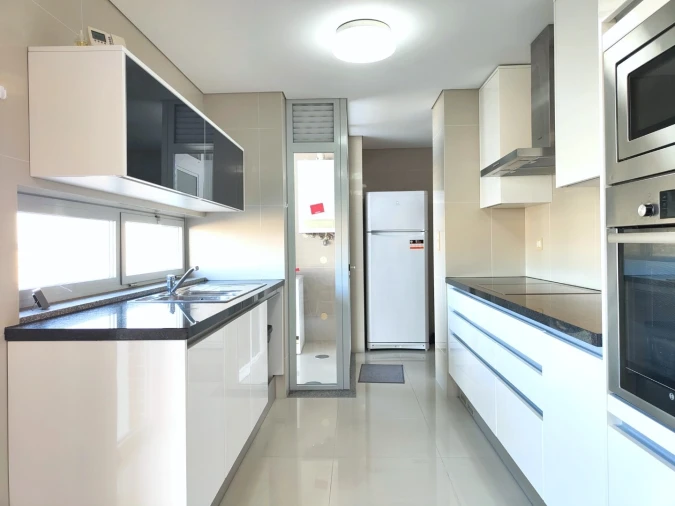 Apartamento T3 para Arrendamento em Glória e Vera Cruz Foto 2
