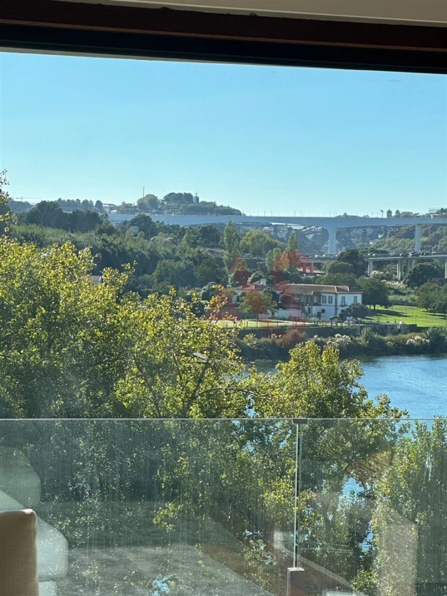 Apartamento T3 para Arrendamento em Gondomar (São Cosme), Valbom e Jovim Foto 12