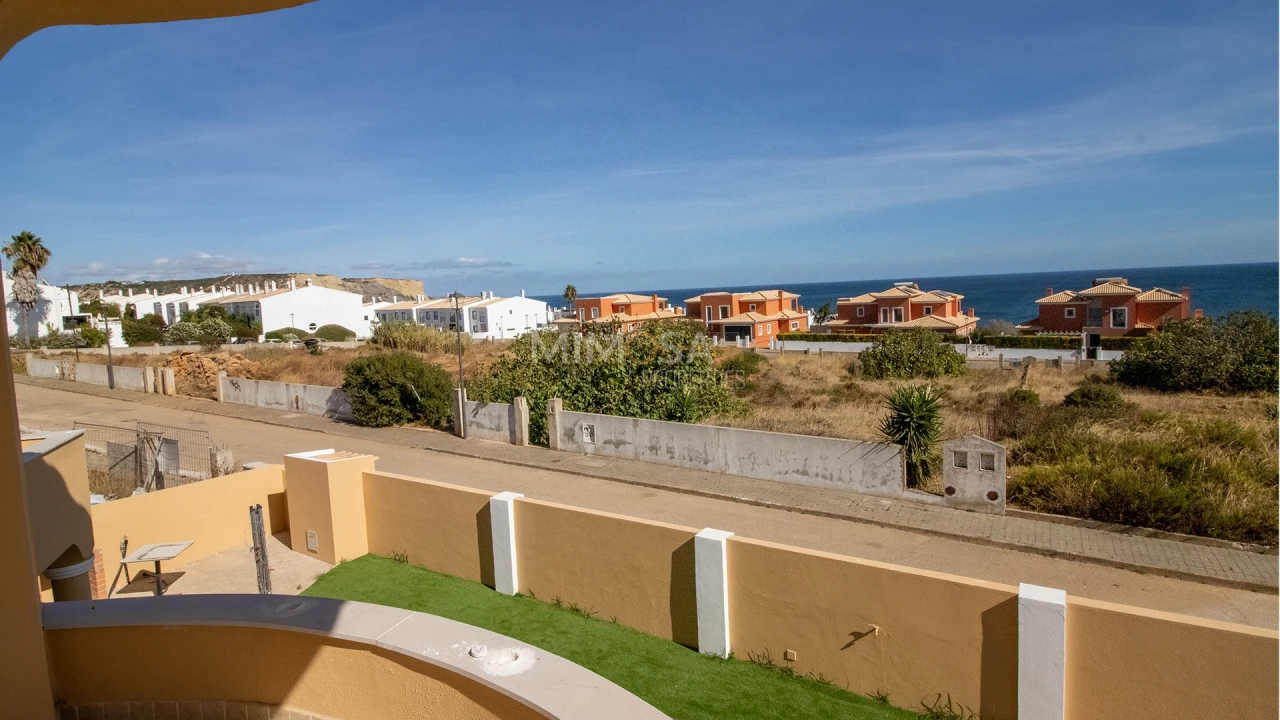 Moradia T5 para Arrendamento em Luz Foto 73