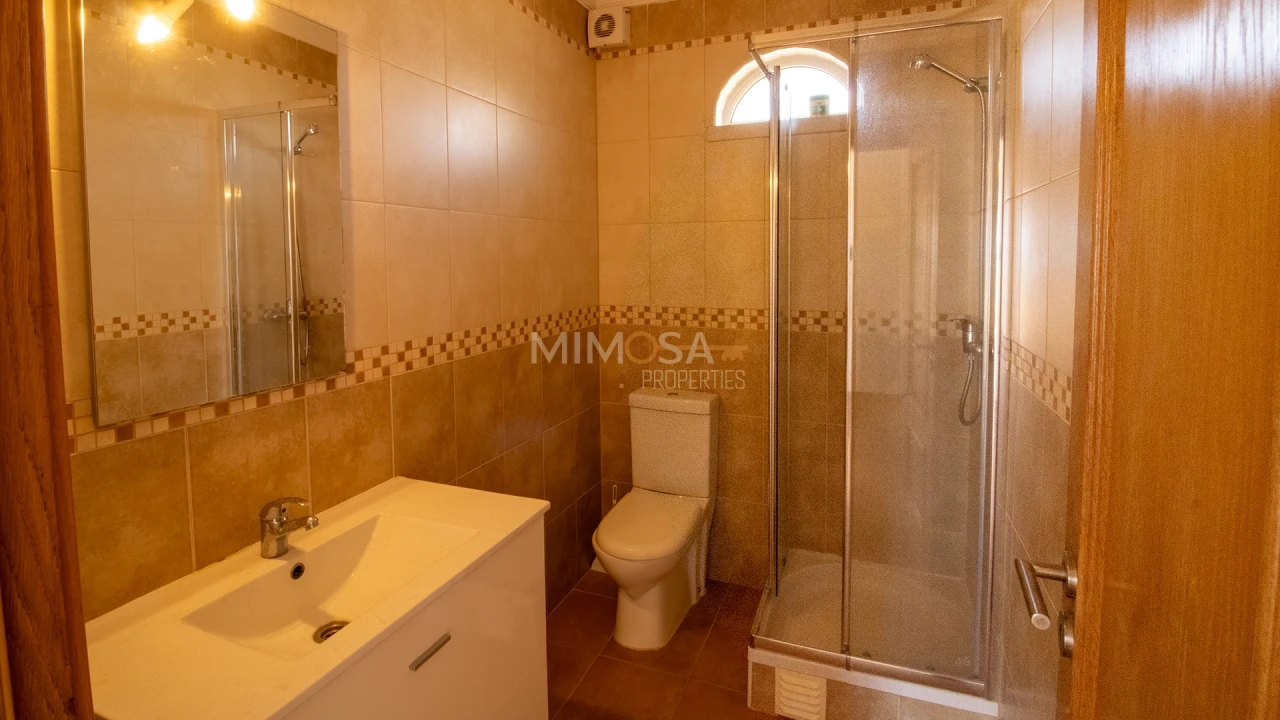 Moradia T5 para Arrendamento em Luz Foto 26