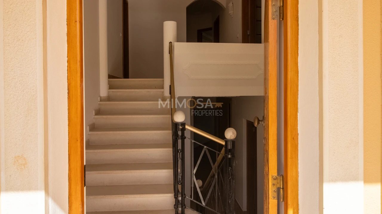 Moradia T5 para Arrendamento em Luz Foto 21