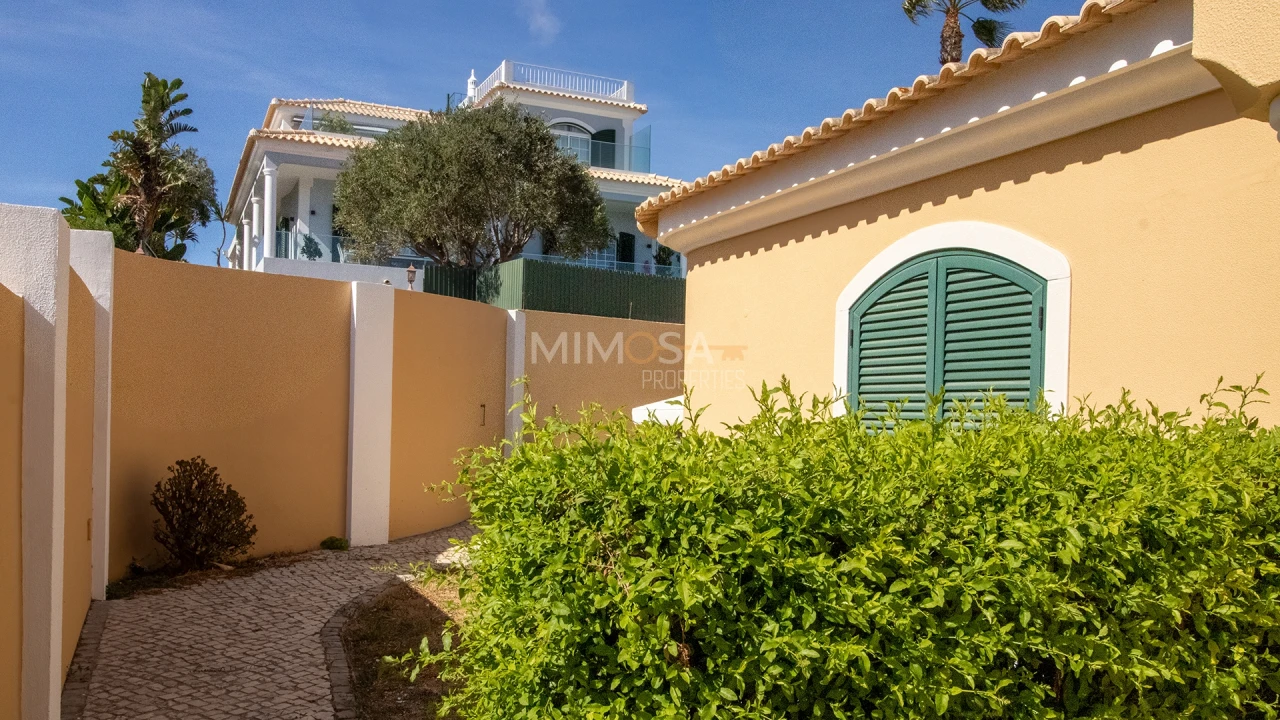 Moradia T5 para Arrendamento em Luz Foto 58