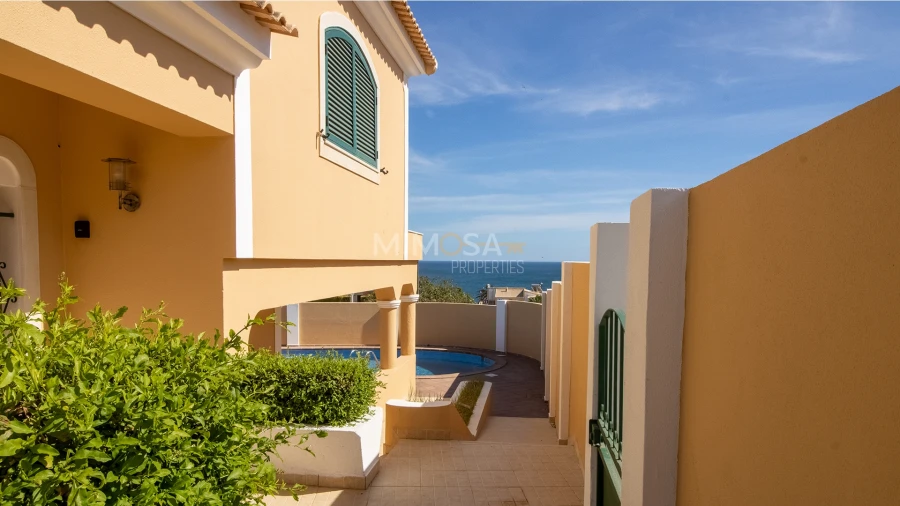 Moradia T5 para Arrendamento em Luz Foto 59