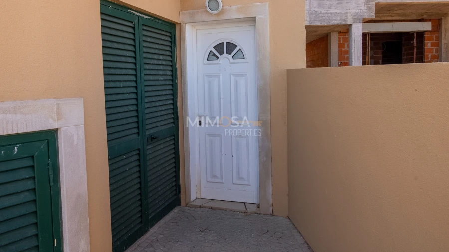 Moradia T5 para Arrendamento em Luz Foto 44