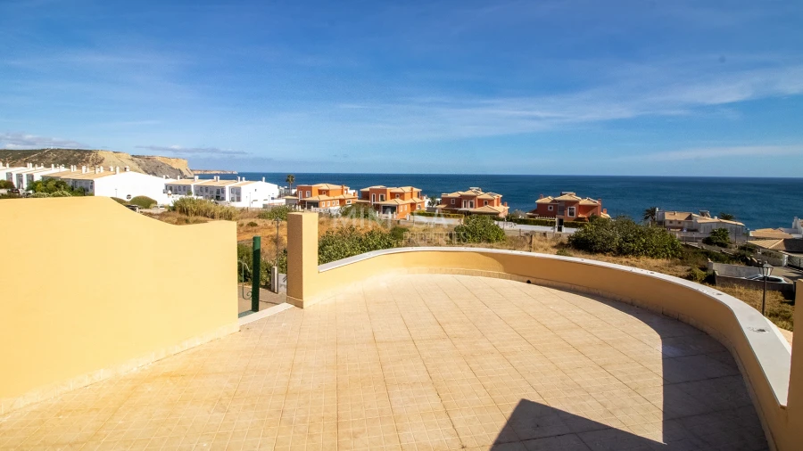 Moradia T5 para Arrendamento em Luz Foto 15