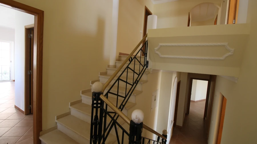 Moradia T5 para Arrendamento em Luz Foto 23