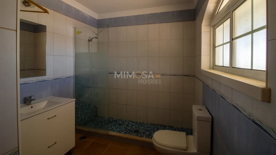 Moradia T5 para Arrendamento em Luz Foto 33