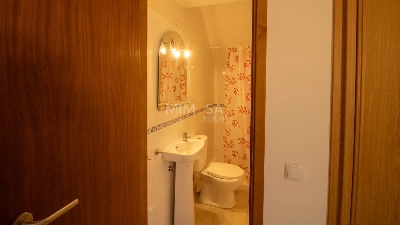 Moradia T5 para Arrendamento em Luz Foto 38