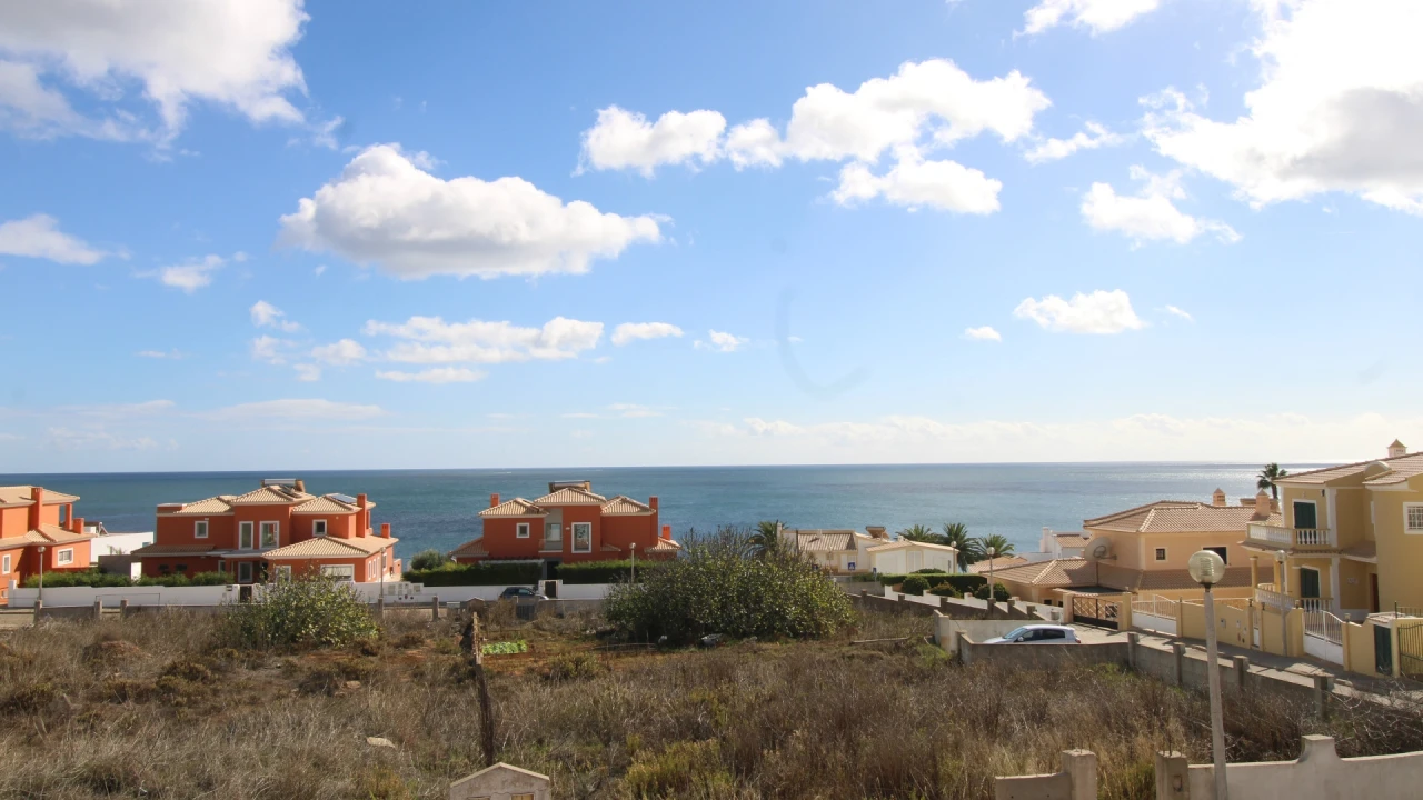 Moradia T5 para Arrendamento em Luz Foto 64