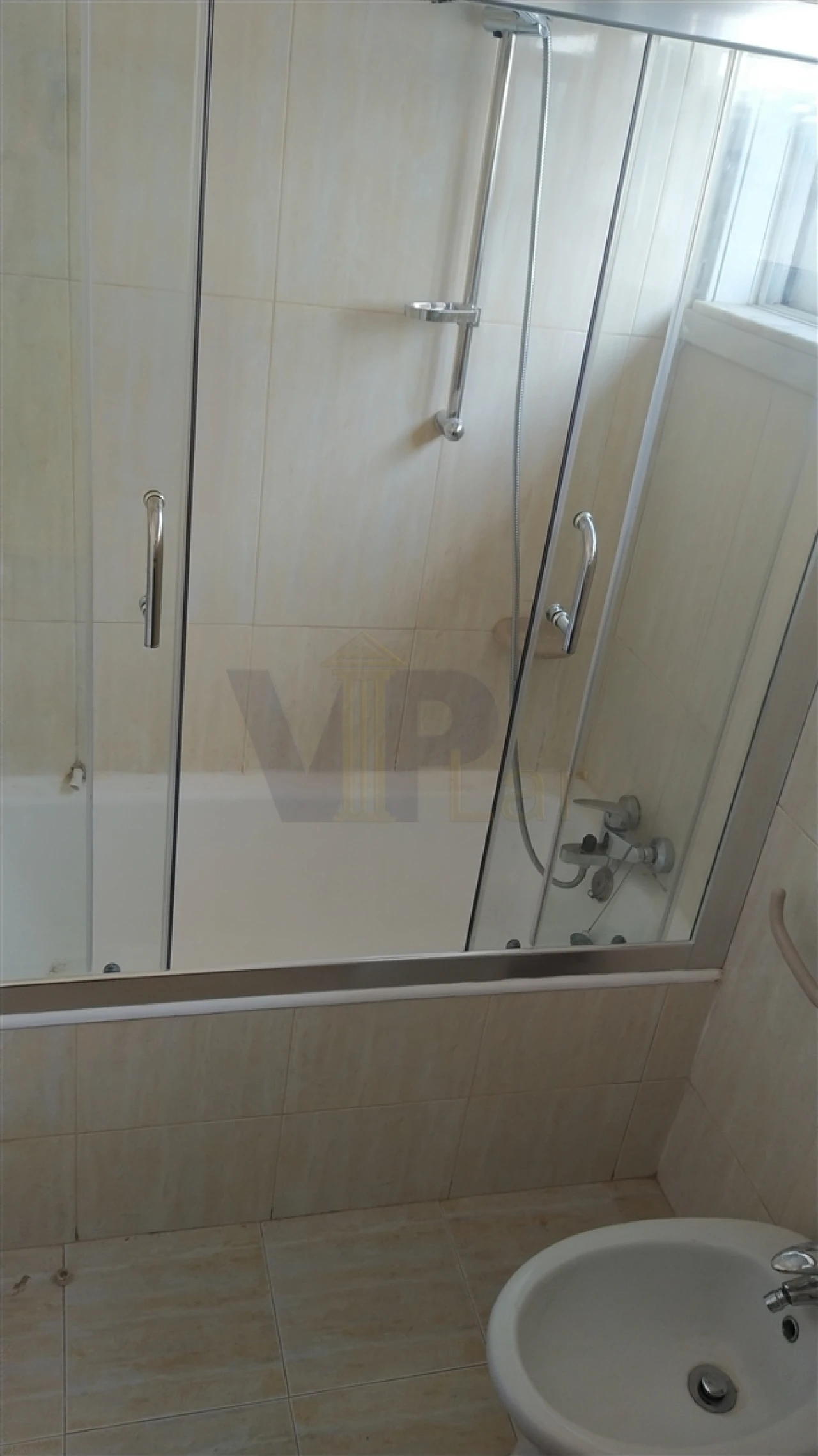 Quarto para Arrendamento em Paranhos Foto 13