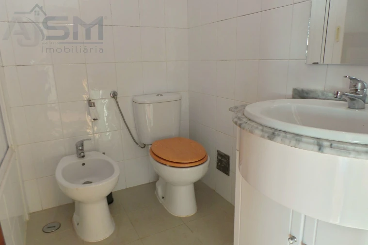 Apartamento T2 para Arrendamento em Carnaxide e Queijas Foto 14