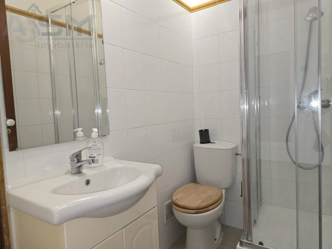 Apartamento T2 para Arrendamento em Carnaxide e Queijas Foto 19