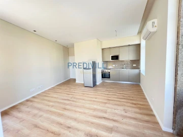 Apartamento T1 para Arrendamento em Azurara
