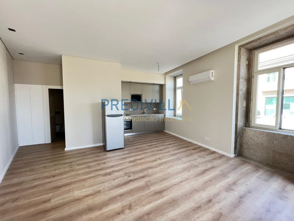 Apartamento T1 para Arrendamento em Azurara Foto 3