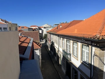 Moradia T3 para Arrendamento em Aldoar, Foz do Douro e Nevogilde