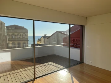 Moradia T3 para Arrendamento em Aldoar, Foz do Douro e Nevogilde