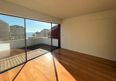 Moradia T3 para Arrendamento em Aldoar, Foz do Douro e Nevogilde