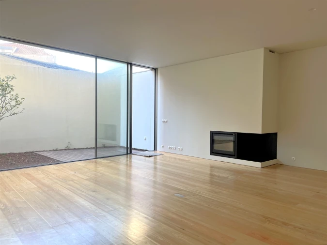 Moradia T3 para Arrendamento em Aldoar, Foz do Douro e Nevogilde Foto 14