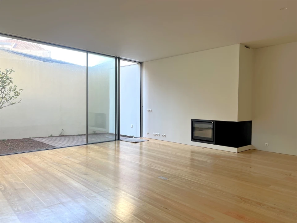 Moradia T3 para Arrendamento em Aldoar, Foz do Douro e Nevogilde Foto 14