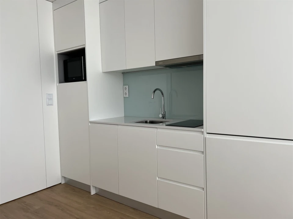 Apartamento T1 para Arrendamento em Ramalde Foto 5