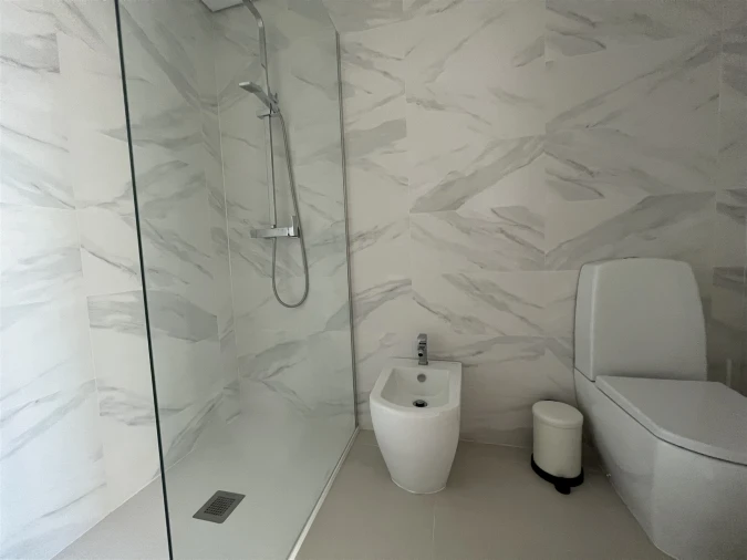 Apartamento T1 para Arrendamento em Ramalde Foto 17