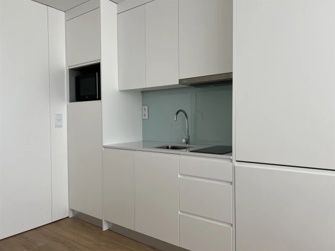 Apartamento T1 para Arrendamento em Ramalde Foto 4