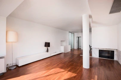 Apartamento T3 para Arrendamento em Aldoar, Foz do Douro e Nevogilde