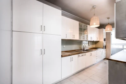 Apartamento T3 para Arrendamento em Aldoar, Foz do Douro e Nevogilde