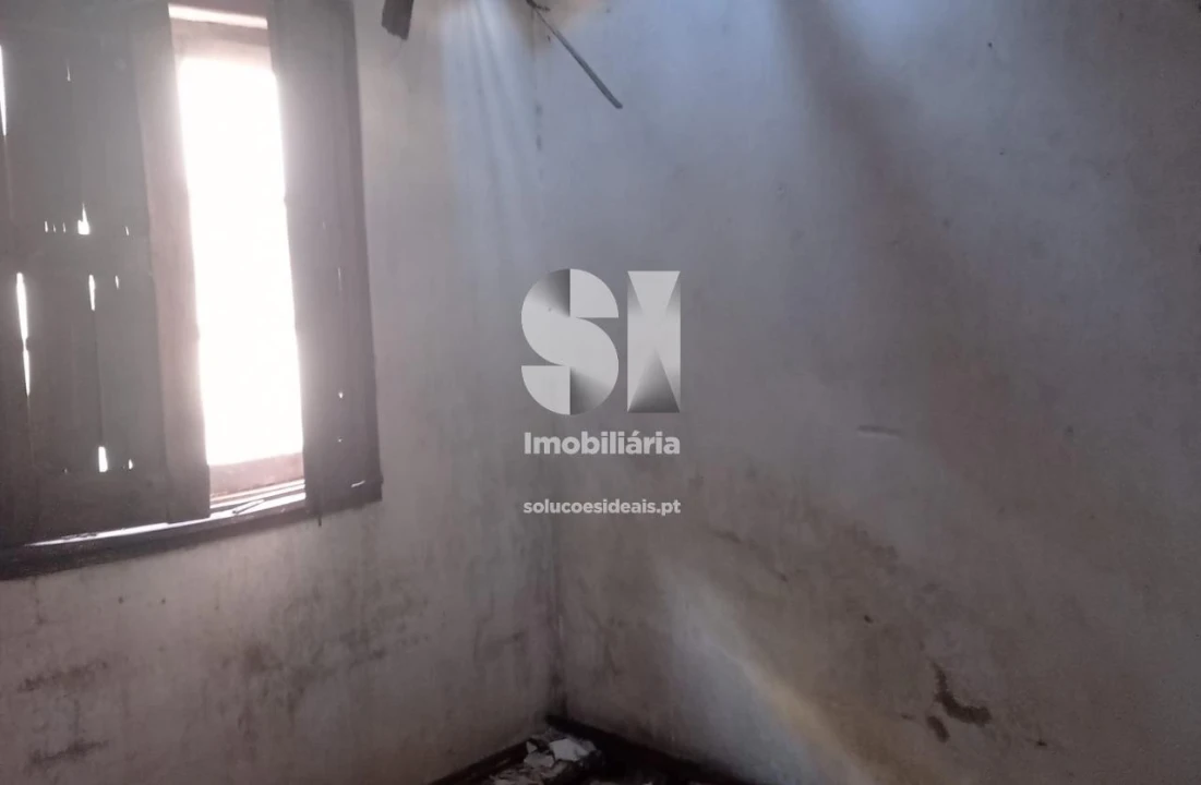 Moradia T1 para Venda em Sé Nova, Santa Cruz, Almedina e São Bartolomeu Foto 3