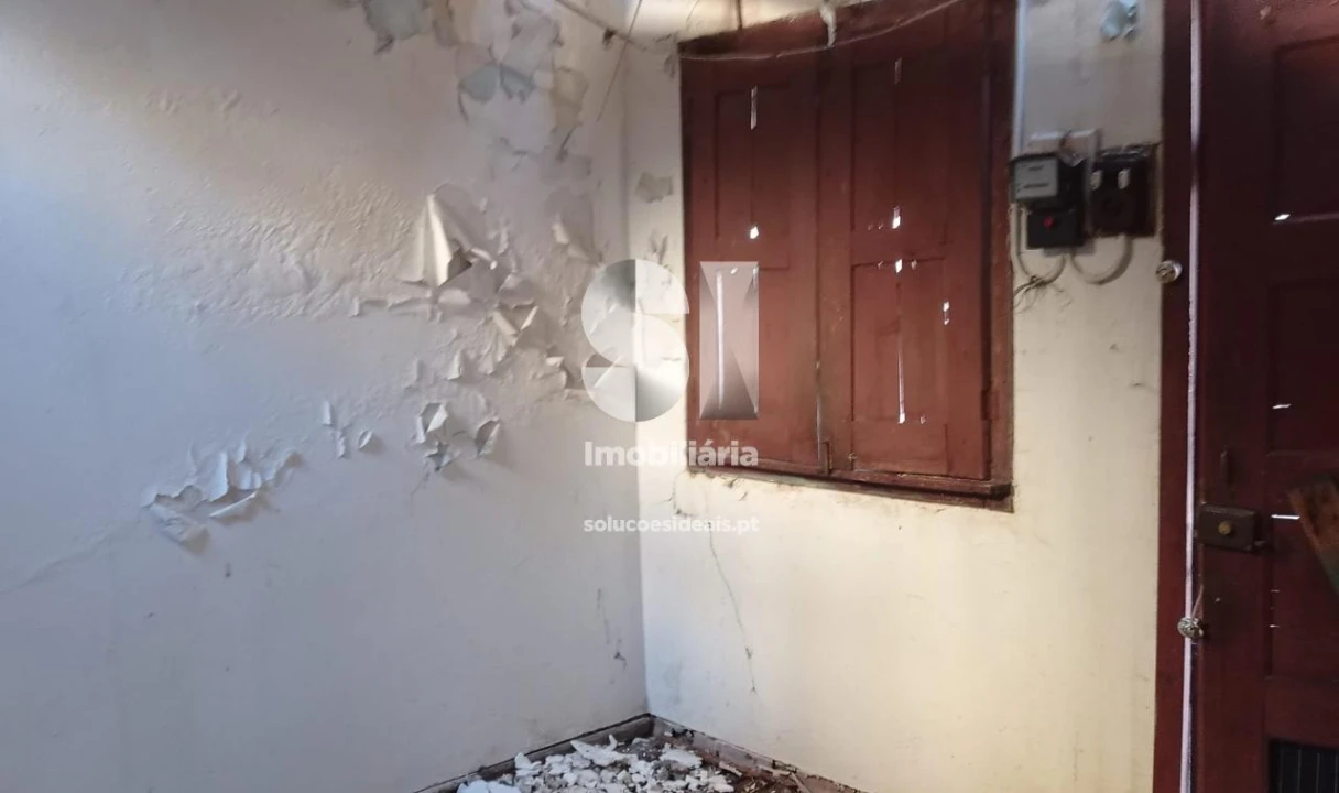 Moradia T1 para Venda em Sé Nova, Santa Cruz, Almedina e São Bartolomeu Foto 7