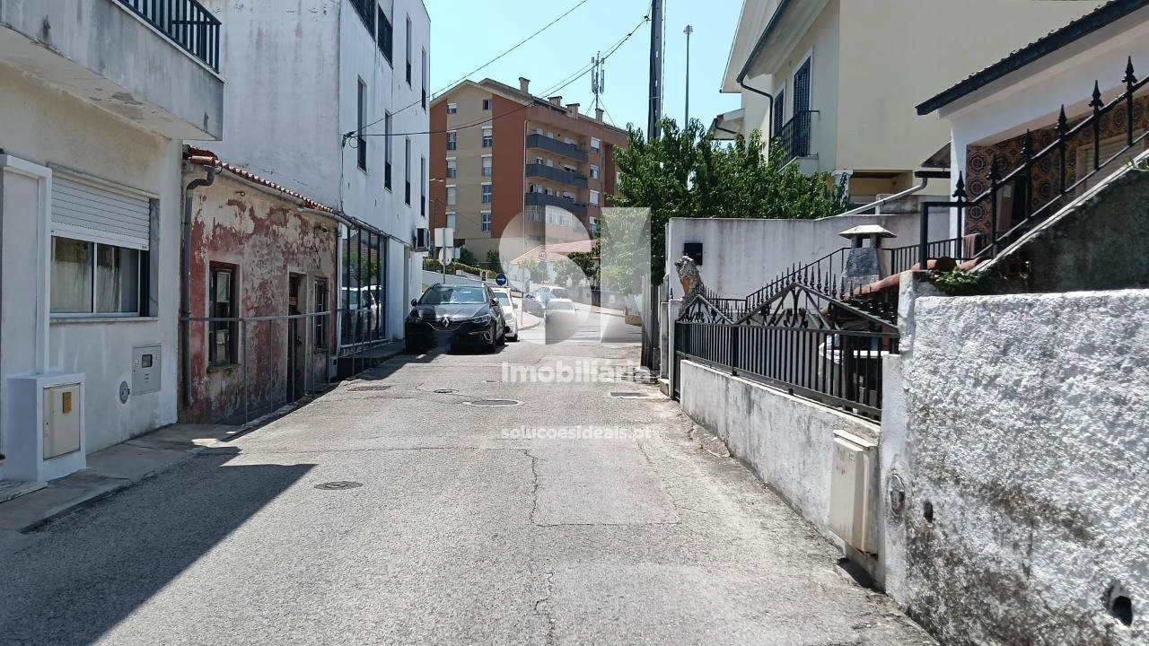 Moradia T1 para Venda em Sé Nova, Santa Cruz, Almedina e São Bartolomeu Foto 10