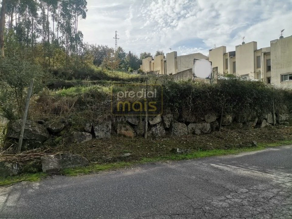 Terreno para Venda em Castelões Foto 1