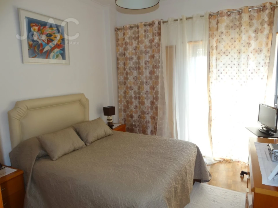 Apartamento T2 para Venda em Rio de Mouro Foto 12