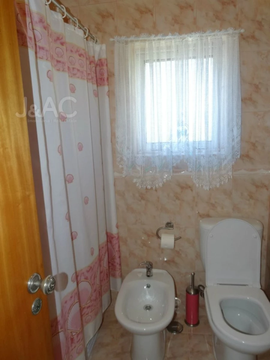 Apartamento T2 para Venda em Rio de Mouro Foto 17